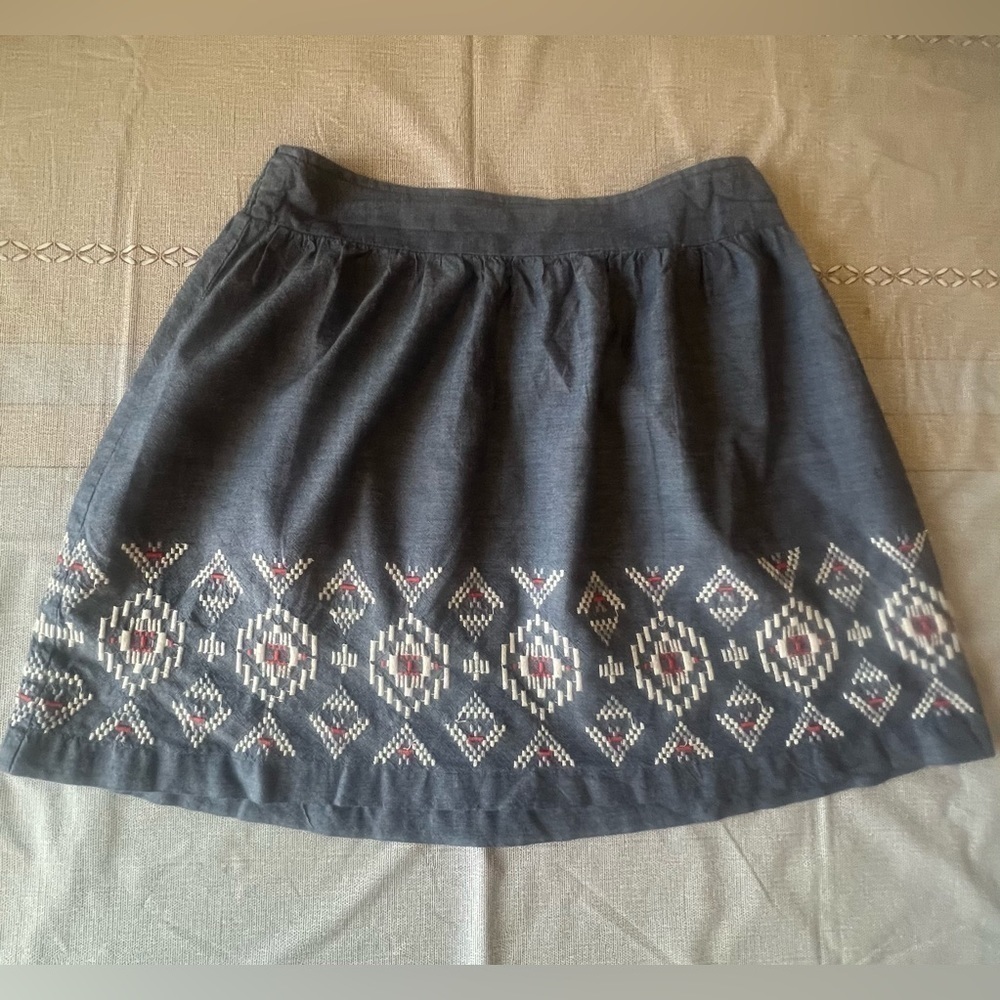 American Eagle Outfitters Embroidered Chambray Mini Skirt Elastic Waist S/P - Picture 10 of 11
